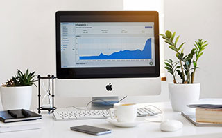 爱游戏体育-特色峡谷峭壁攀岩大赛，勇者的极限突破，攀岩探险