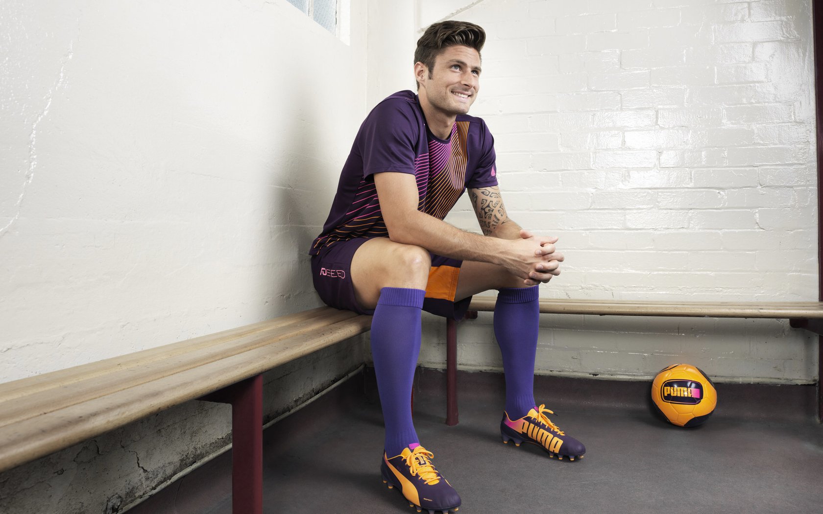 C罗获得沙特联赛最佳球员奖，状态不减，c罗出名的比赛