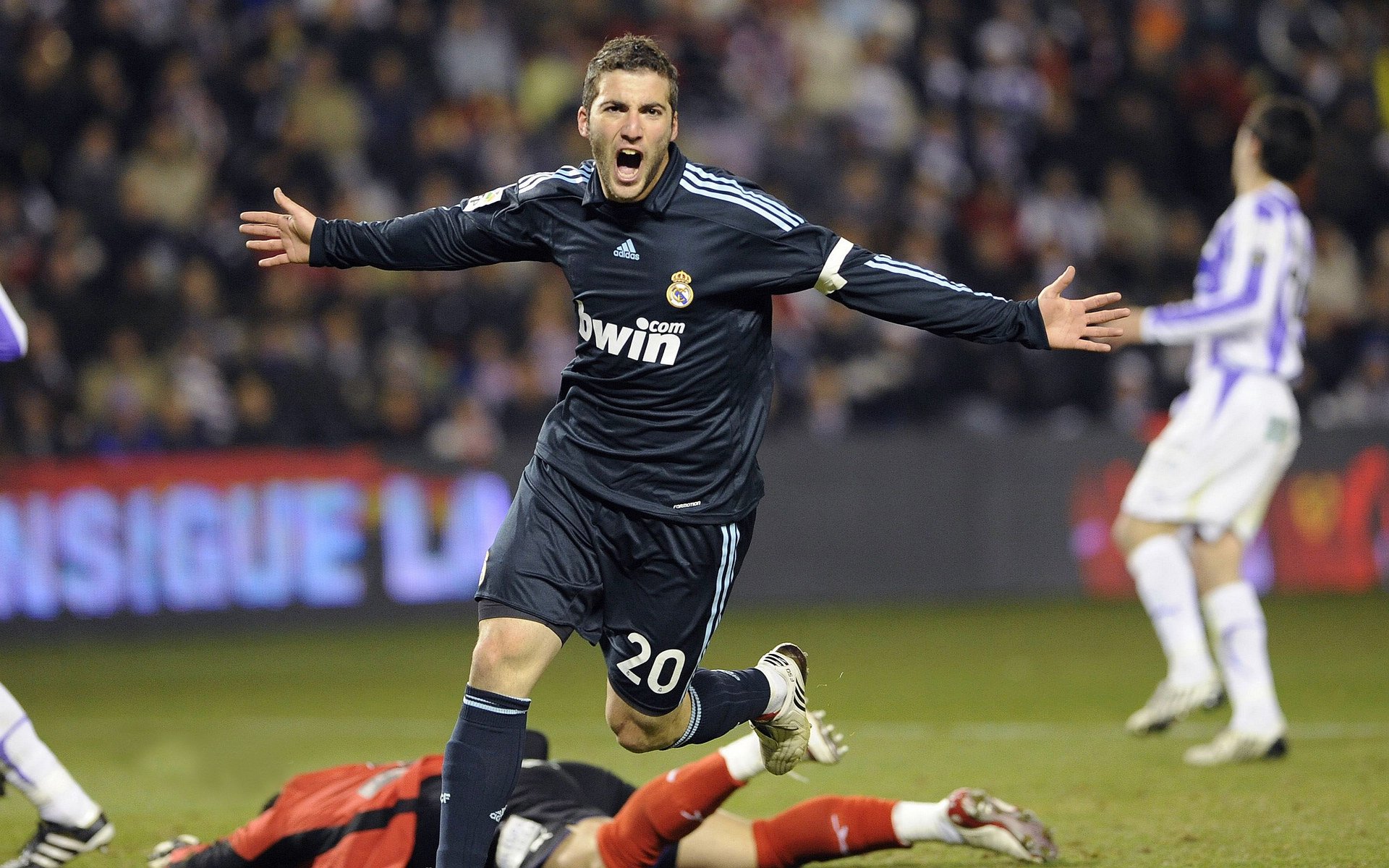 爱游戏官方网站入口登录-球迷热议：这场比赛绝对值得反复回味！，球迷们感到很迷茫,面对这场比赛